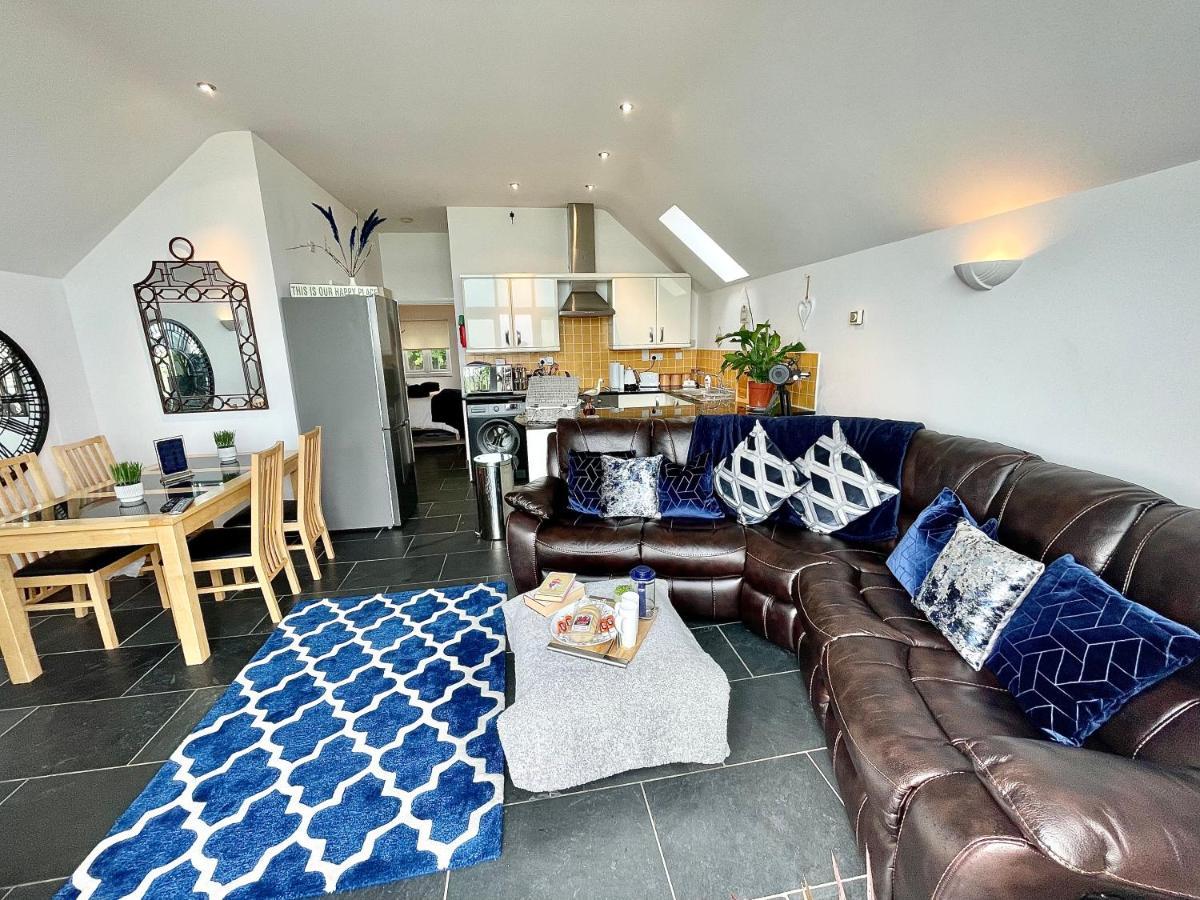 The Mermaids Watch Pendine Dog Friendly Apartment Luaran gambar