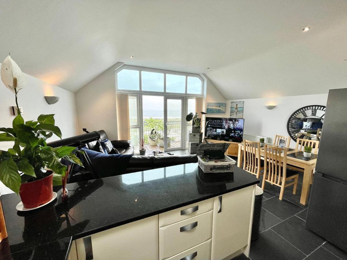 The Mermaids Watch Pendine Dog Friendly Apartment Luaran gambar